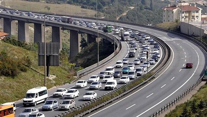 Tatilcilerin Dönüş Trafiği Başladı