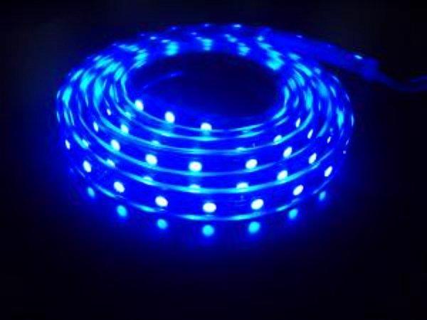 8. Tepeye asılan mavi şerit LED