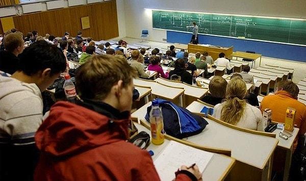 4. 60 yaşını geçmiş insanların %99,4 'ü orta ve yüksek öğretime sahiplerdir. Ayrıca Norveç'te tüm üniversiteler tamamen ücretsizdir.