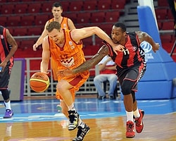 Galatasaray Galibiyetle Başladı