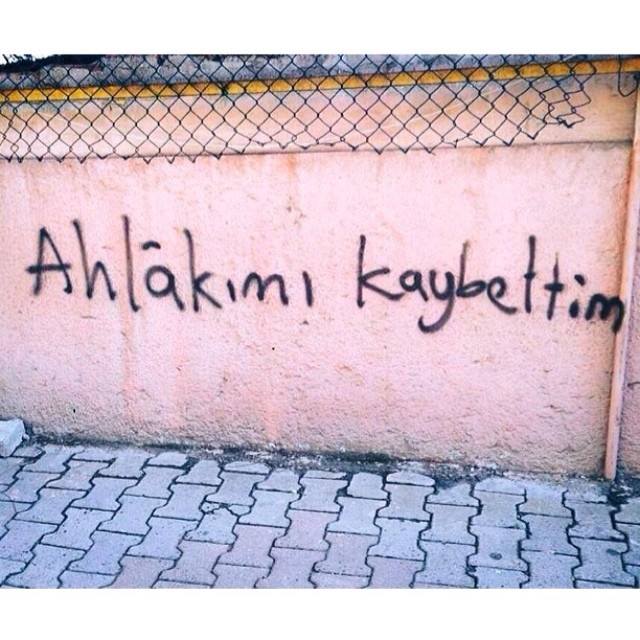 Duvarları Alışık Olmadığımız Şekilde Dile Getirmiş 37 Duvar Yazısı Duvarları Alışık Olmadığımız Şekilde Dile Getirmiş 37 Duvar Yazısı