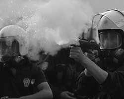 İçişleri'ne Göre Yüzüne Gaz Fişeği İsabet Eden Kişi Kendi Kusuruyla Yaralanmış!