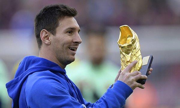 En çok Altın Ayakkabı ödülü (2010, 2012, 2013) kazanan futbolcu