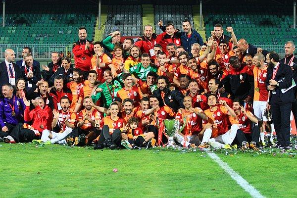 4. Türkiye Kupası boyunca en çok kazanan : Galatasaray 13 maç - Fenerbahçe 4 maç.