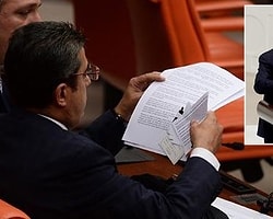 CHP'li Vekil, 29 Ekim Resepsiyonu Davetiyesini Kürsüde Yırttı
