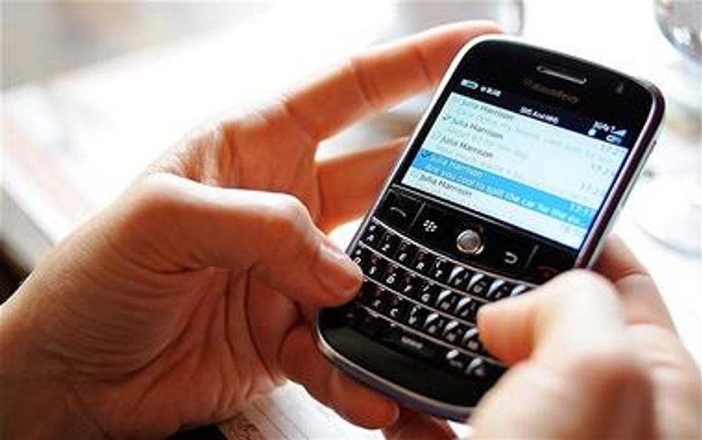SMS'lere Sosyal Medya Darbesi