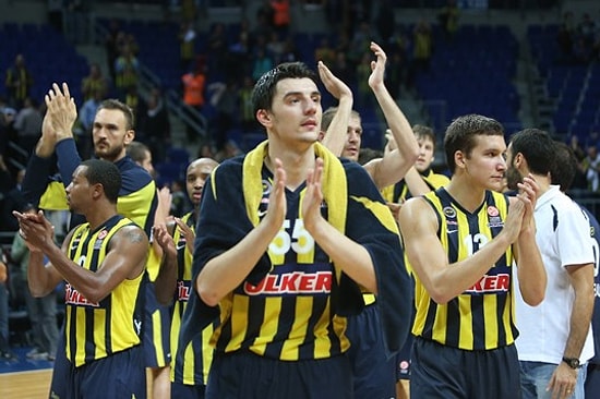 Fenerbahçe Ülker'den 2'de 2