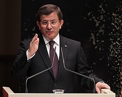Davutoğlu: 'Türkiye'de Ana Muhalefet Partisi Koltuğu Boş'