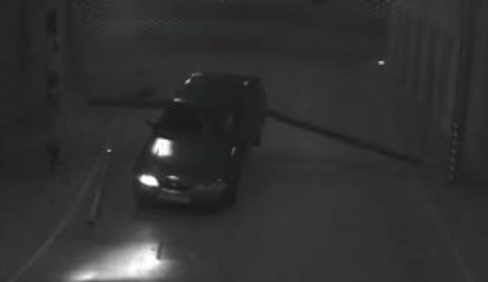 Telle Kapalı Yola Arabayla Girmeye Çalışan Karı Koca İnanılmazı Başarıyor