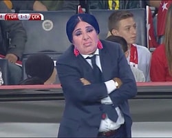 Caps'leriyle Sosyal Medyayı Sallayan Nur Yerlitaş Konuştu