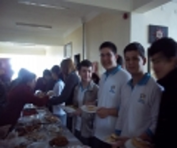 12. Aksine, çok fazla öğrencimiz olmadığı için güven ortamı oluşması daha kolay oluyor.