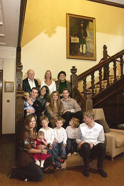 Osman Osmanoğlu ve Ailesi