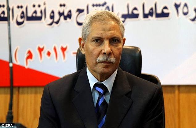 12. Tren kazası yaşandığı için istifa eden Ulaştırma Bakanı Rashad al-Mateeni