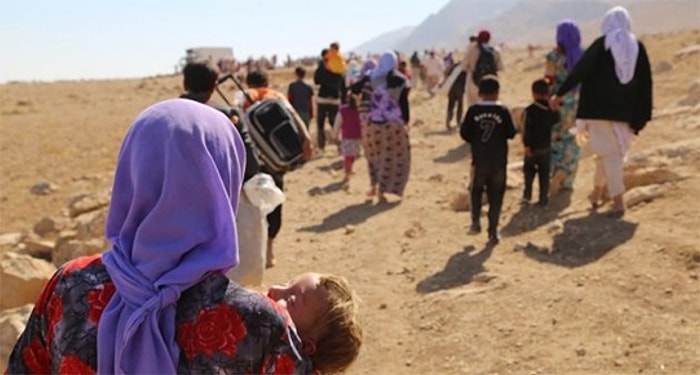 IŞİD'in Ezidi Kadınları Köle Gibi Alıp Satmasının Görüntüleri Çıktı