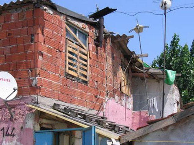 9. Allah nazarlardan esirgesin, düşmanlarımıza kapak olsun.
