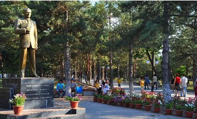 Atatürk Parkı - Bişkek, Kırgızistan