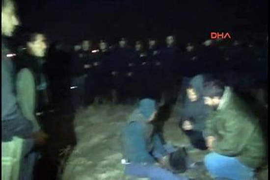 Sessizlik Anında Ayağa Kalkıp "Kim G*tümü Elledi Benim" Diye Bağırmak