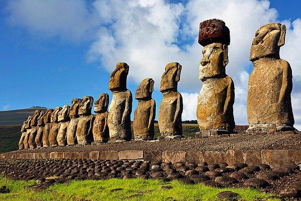 Paskalya Adası'ndaki dev heykeller