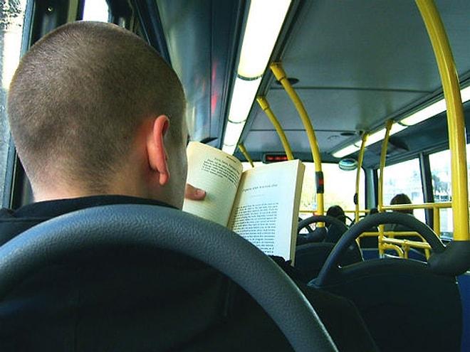 Toplu Taşımada Kitap Okuyanların Çok İyi Bildiği 10 Durum