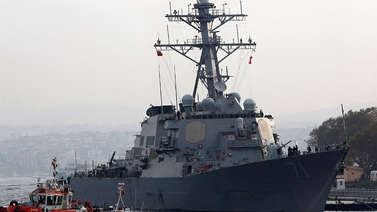 ABD Savaş Gemisi USS Ross Türk Bayrağı Açtı