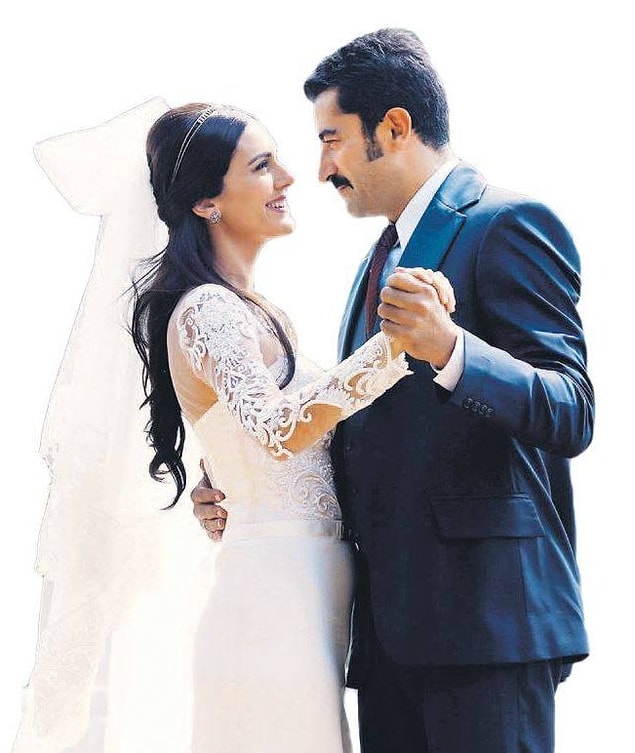26. Karadayı - Feride Şadoğlu