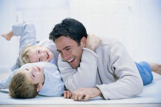 5. Aile bağları güçlü olan bir erkeğin çocuklarla arası çok iyidir.