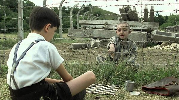 30. Çizgili Pijamalı Çocuk / The Boy In The Striped Pyjamas (2008)
