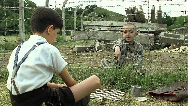30. Çizgili Pijamalı Çocuk / The Boy In The Striped Pyjamas (2008)