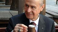 Devlet Bahçeli'nin Tek Fotoğrafla Bir Çok Duyguyu Yansıttığını Kanıtlayan 15 Caps