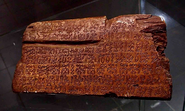 Rongorongo Yazısı (Paskalya Adası)