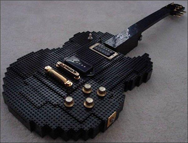 10. Gibson Les Paul Gitar