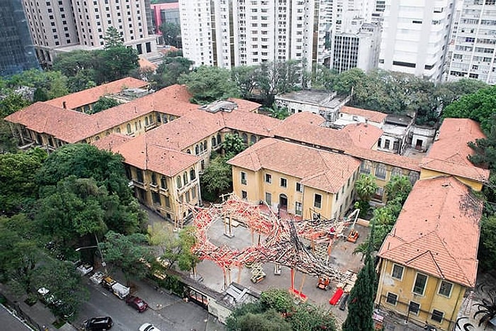 Sao Paulo'da, Sanatçılar Tarafından Adeta Bir Sanat Eserine Dönüştürülen Terk Edilmiş Hastane