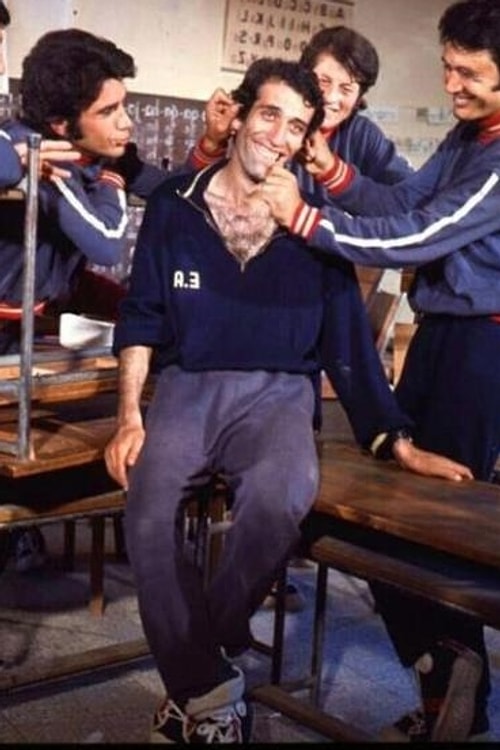 Kemal Sunal'ı ilk olarak Tarık Akan ve Filiz Akın'ın başrolde olduğu 1972 yapımı Tatlı Dillim filminde izlemiştik. Bu filmde 28 yaşındaydı. Son filmi ise 1999 yapımı Propaganda'ydı ve 55 yaşındaydı.