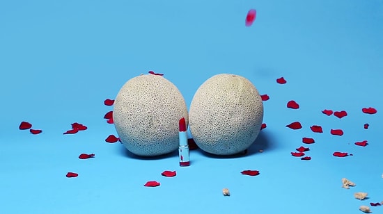 Metaforik Anlatımla İlk Buluşmadan Önce Stres Altında Yapılan Hareketler