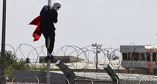 'Türk Bayrağını Üzüntüden İndirdim'