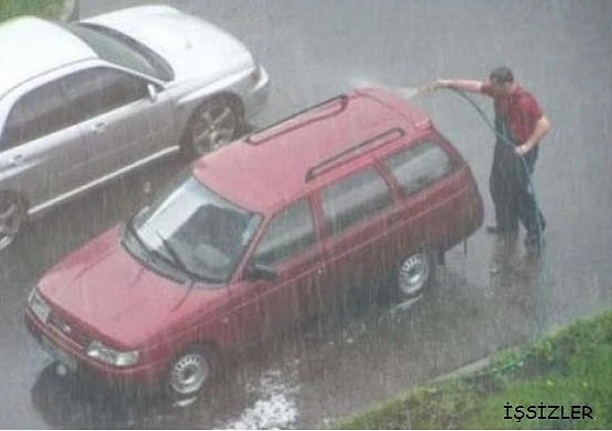 Hava şartları araba yıkamak için önemli bi unsur değildir. Kafaya koyulduysa o araba yıkanacak !