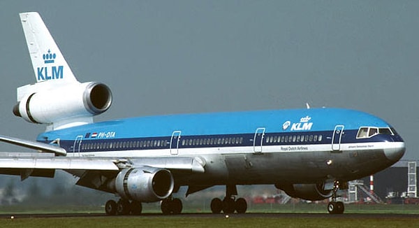 39. KLM'e ait son DC-10 uçağı da seferden kaldırıldı.