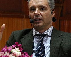 Sadettin Saran'dan "Yalancı Çoban" Benzetmesi
