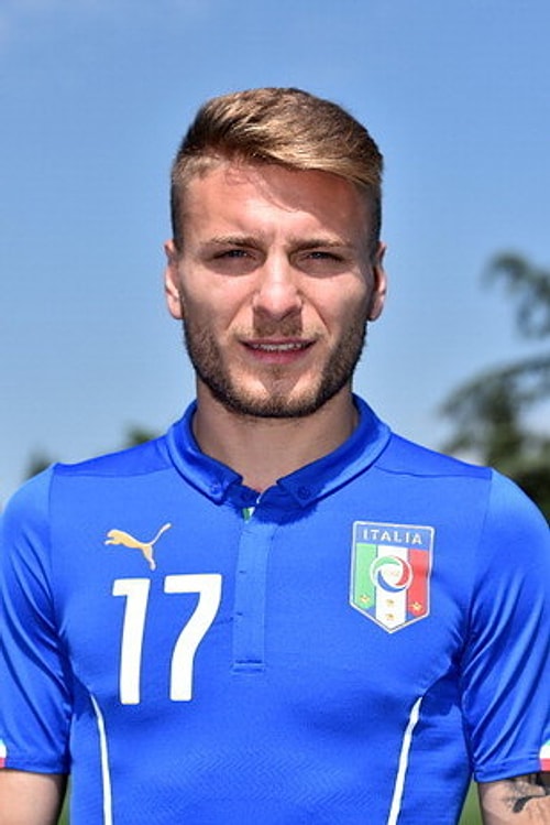 Futbolcu modeli.