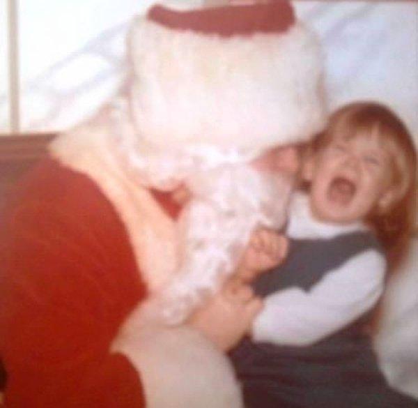 13. "Noel Baba gerçek değil ayrıca istediğin hiçbir şey olmayacak, gerçek dünyaya hoşgeldin ho ho ho!!"