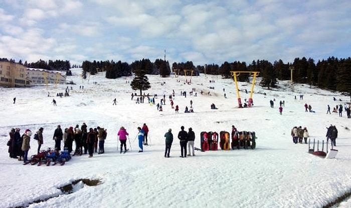 Uludağ'da Yeterince Kar Yok, Günübirlikçiler Düşe Kalka Kayak Yaptı