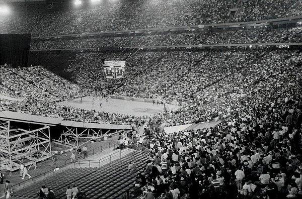 5. 1988 yılında, NBA finallerinin gerçekleştiği Silverstone'da 60 bin sporsever bir araya gelmişti.