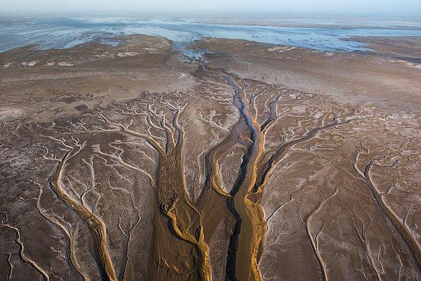 5. Colorado Nehri denizi öperken - Peter McBride