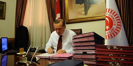 Erdoğan'dan 2 Kanuna Onay