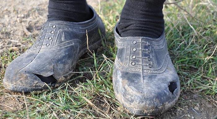 16 Fotoğrafla Türkiye Gündemine Damga Vuran Ayakkabılar