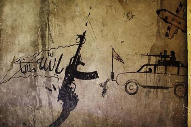 Hayatını kaybeden on binlerce insanın ardından: Dengeler değişmedi, Taliban 'NATO yenildi' açıklaması yaptı