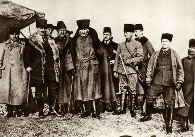 9-) Mustafa Kemal ATATÜRK'ün etkisiyle; Vaziyette birden değişiklik ve ferahlı günler