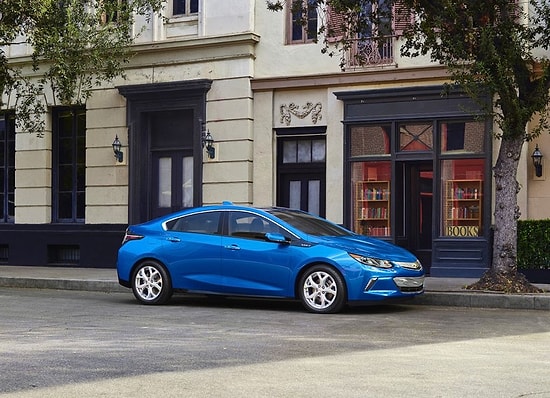 2016 Model Chevrolet Volt, Elektrikli Bataryasıyla 80 Kilometre Yol Alabilecek