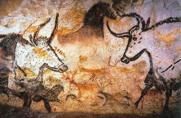 18. İnsanlar en az 40.000 yıldır mağara duvarlarına resimler yapıyor.