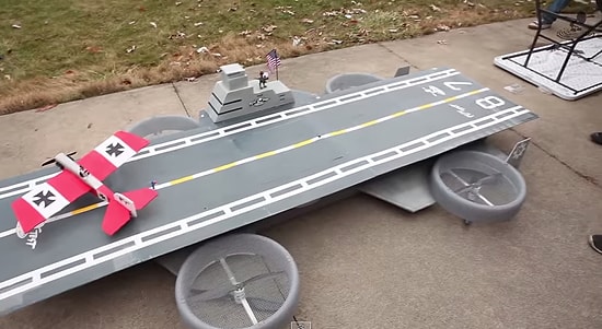 Maket Uçakları Uçan Uçak Gemisine İndirme Testi | Avengers